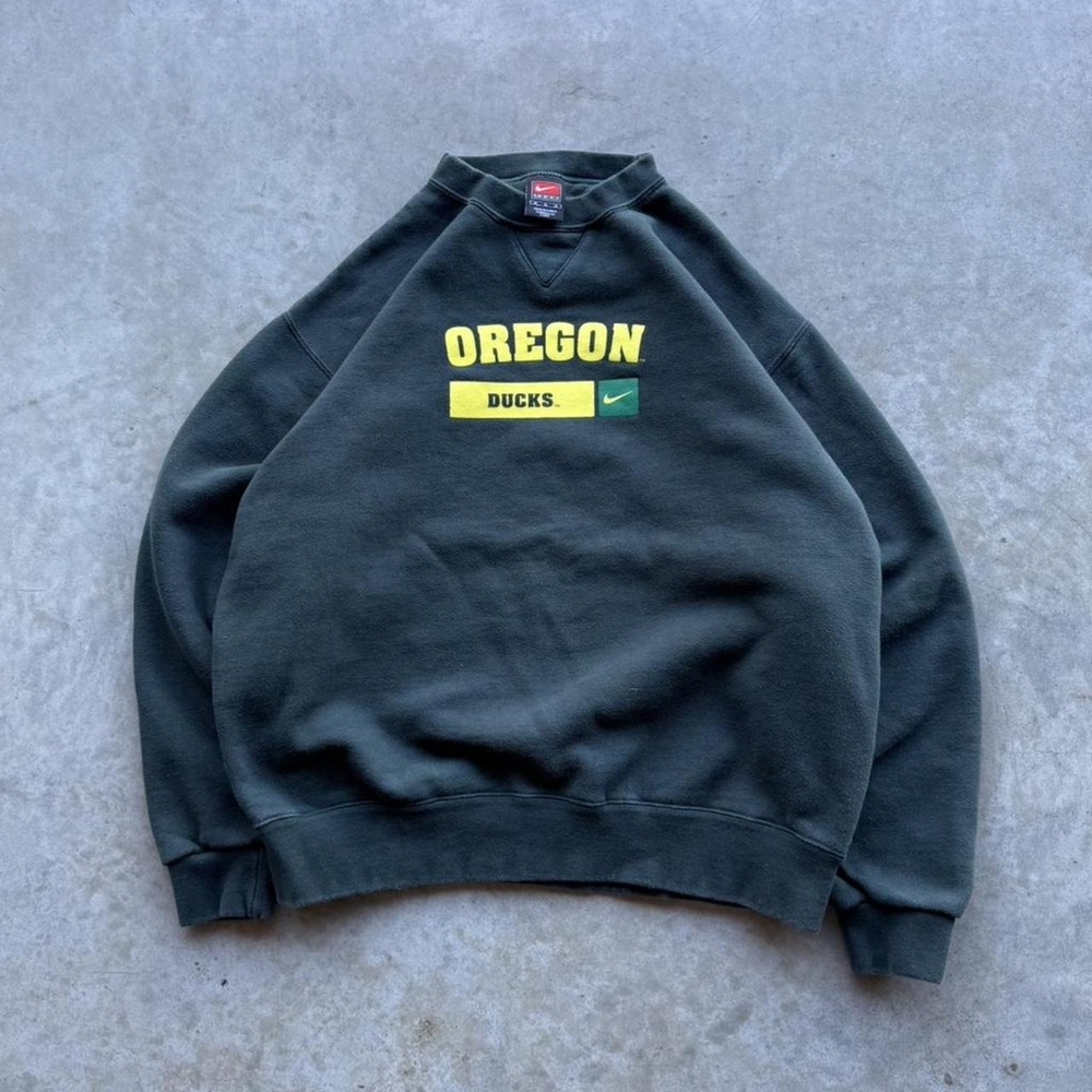 Nike Oregon Ducks Men's Gray Crewneck Sweater